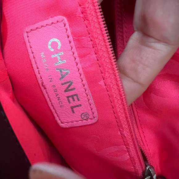 CHANEL Black Lambskin Leather Cambon Handbag Limited Edition White CC Logo RARE - Picture 13 of 16